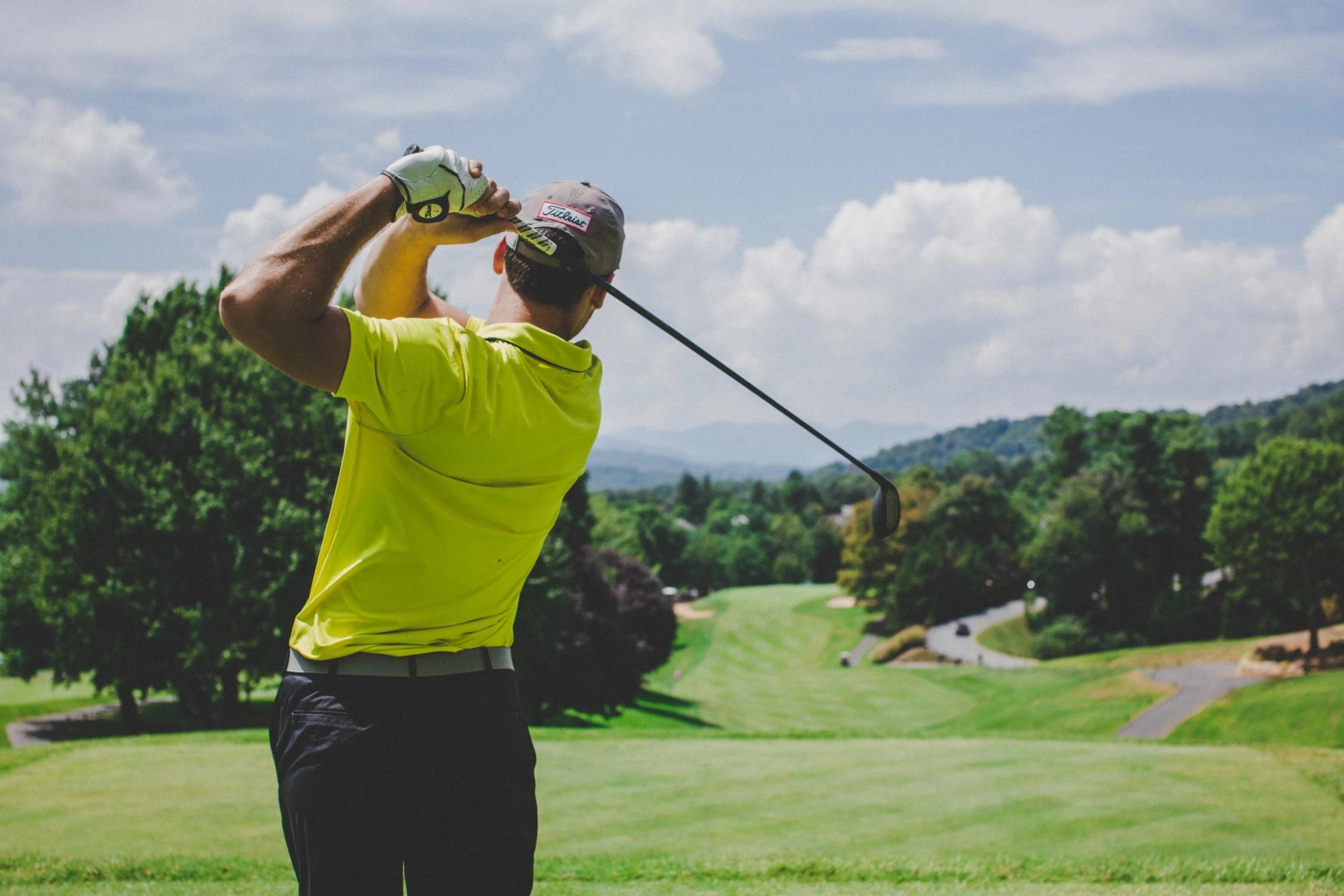 Golf Clubs Shop -Golf Clubs Shop courtney cook h7aVq 7FfPw unsplash scaled